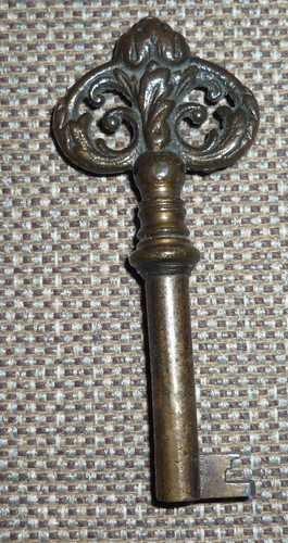 Alter schrank schlüssel - alter,