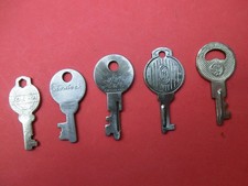 SCHLÜSSEL -  5 alte